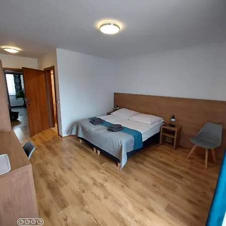 ホームステイ Dziadkowiec Nowoczesne Przestronne Pokoje, Relax Cisza